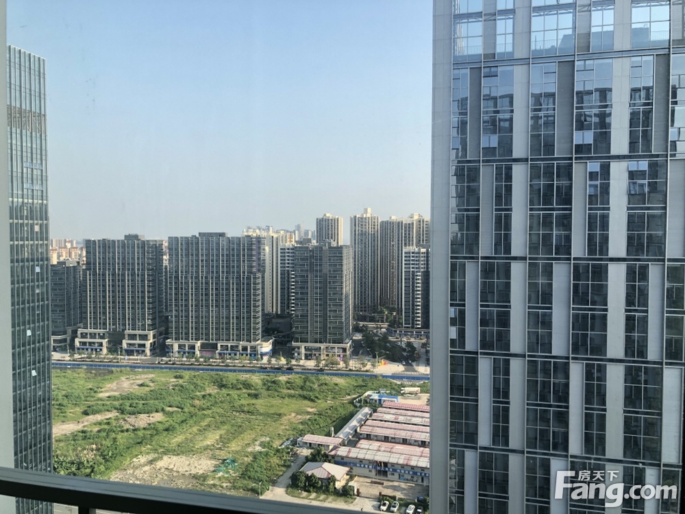 中国铁建·环球中心（商用）新拍现场谍照，实时了解楼盘新动态！