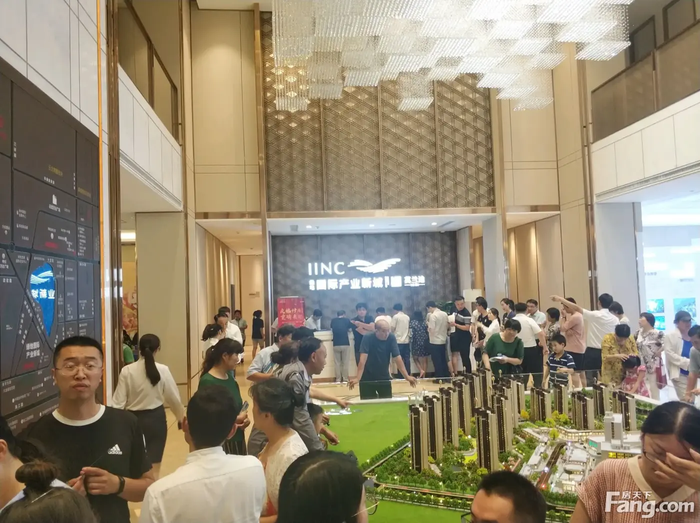 绿地国际产业新城 莫兰迪公馆新拍现场图片,实时了解楼盘新动态!