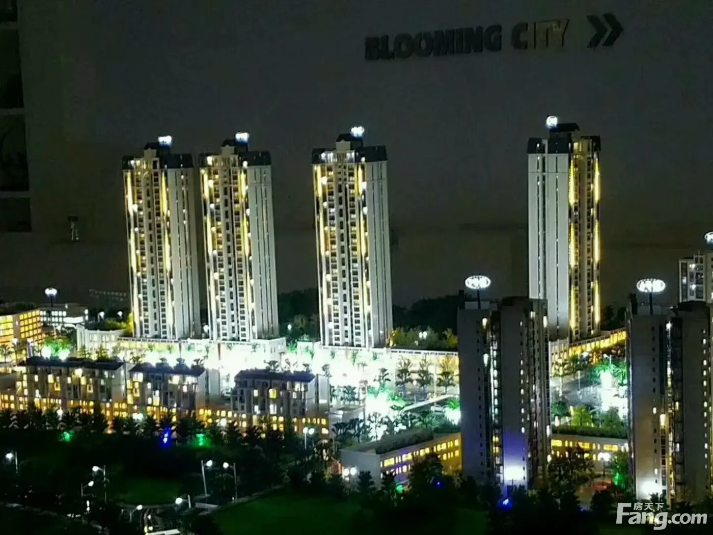花开城新拍现场谍照,实时了解楼盘新动态!