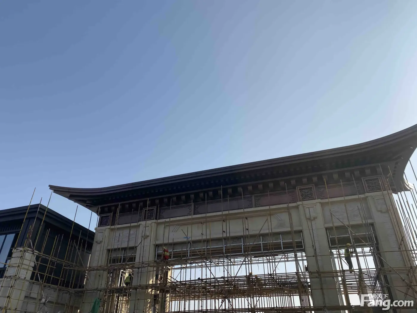 从金茂建发·泊悦现场发来5条项目新消息，请查看！