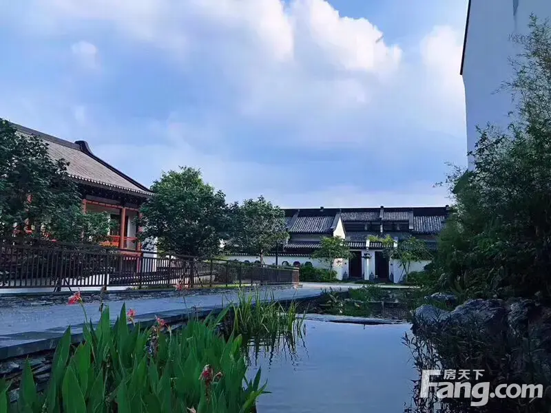 中海汤泉新拍现场图片，实时了解楼盘新动态！