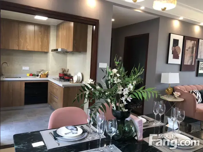 从嘉辉豪庭·逸峯现场发来2条项目新消息，请查看！