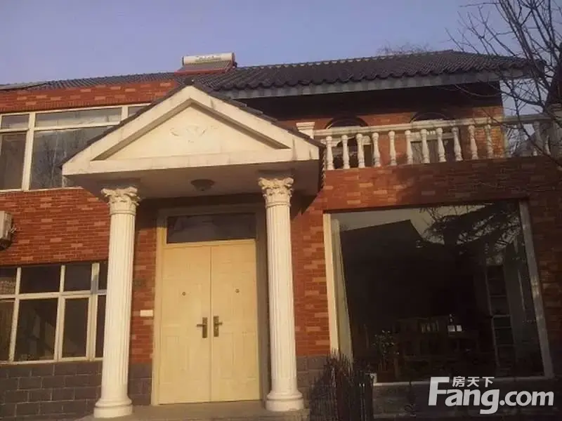 出售临北京玫瑰园双拼别墅1250万,北京昌平沙河北京园