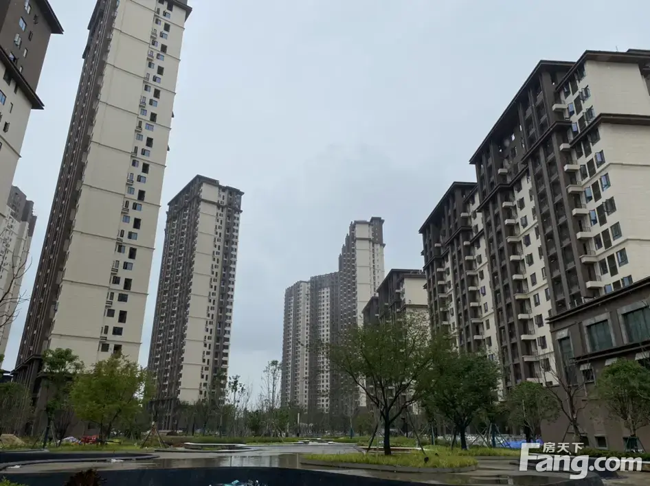 武汉雅居乐花园新拍现场谍照,实时了解楼盘新动态!