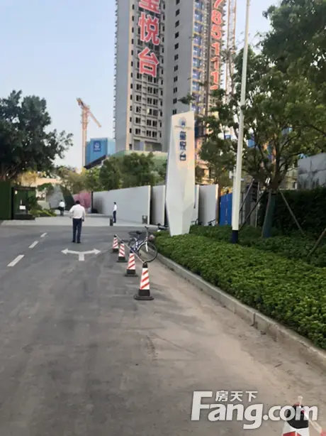 玺悦台新拍现场谍照,实时了解楼盘新动态!