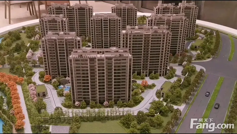 上海蟠龙天地好不好置业顾问从项目现场发回新鲜组图