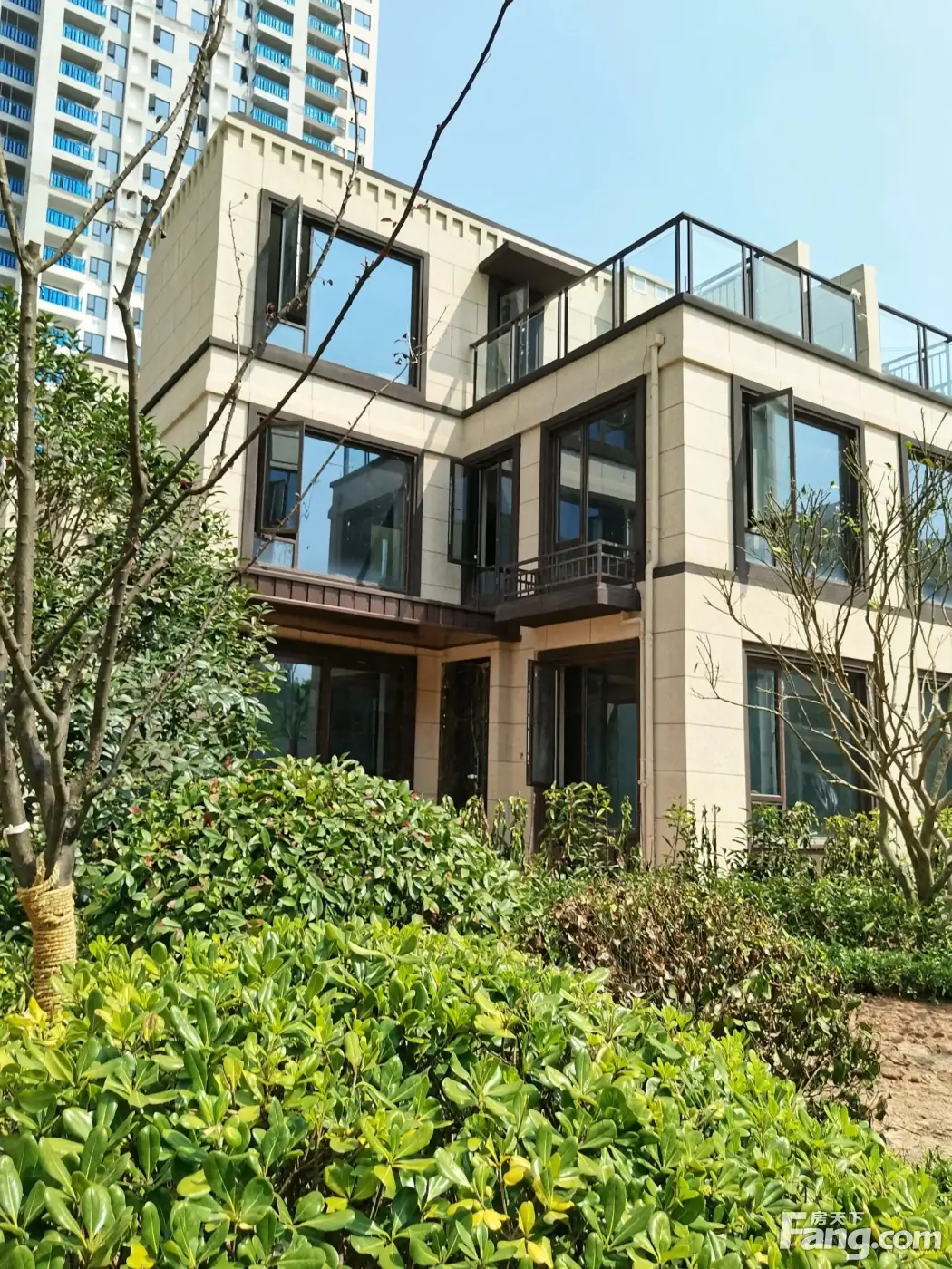华发未来城好不好置业顾问从项目现场发回新鲜组图
