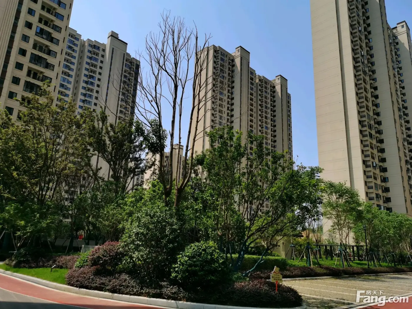 从恒基旭辉湖山赋现场发来5条项目新消息,请查看!