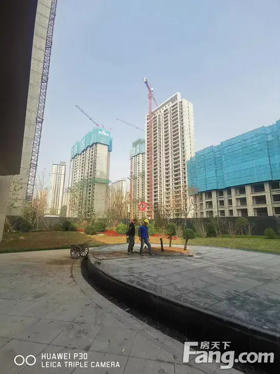太原绿地新里城好不好置业顾问从项目现场发回新鲜组图