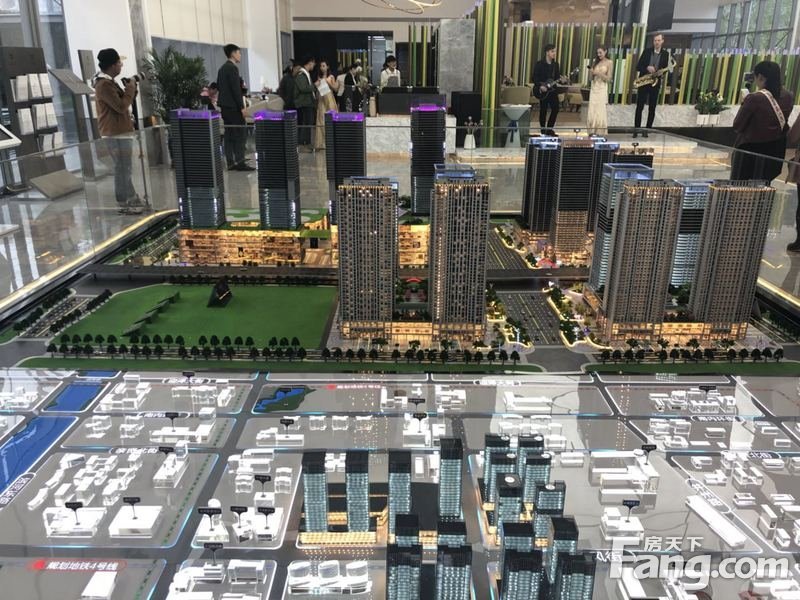 绿城·太原广场展示中心开放实景图