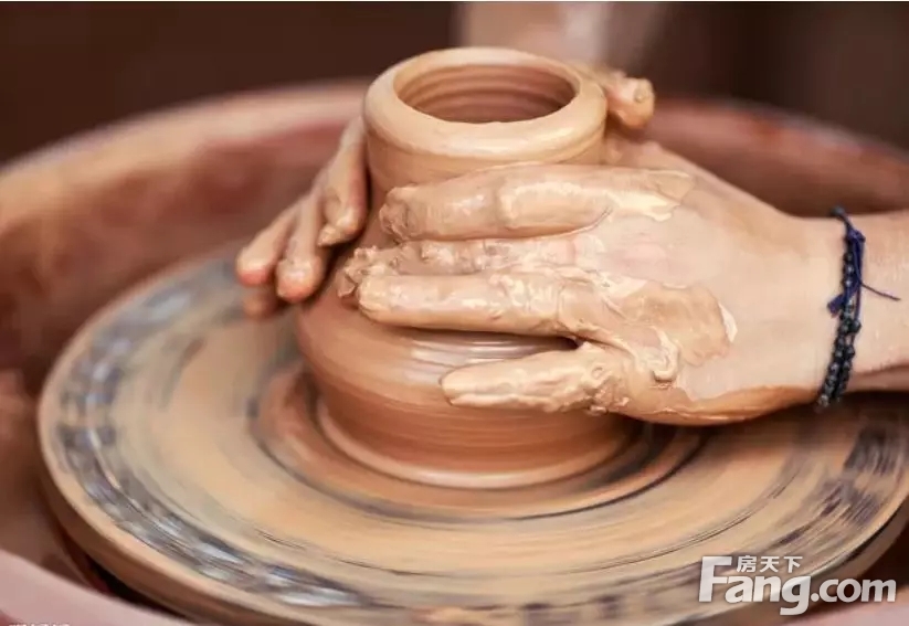新力帝泊湾陶艺DIY丨与匠心同行，与艺术并肩，这个周末与美好同行