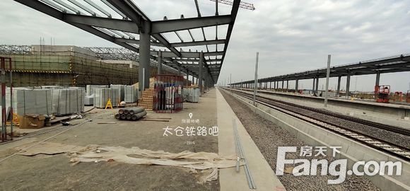 沪通铁路太仓站工程进展！太仓站站房已封顶