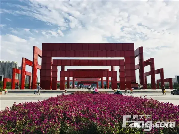 万达广场】什么样的房子才足以匹配城市精英？