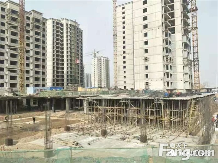 桐城新林二期项部分楼栋封顶正进行二次结构施工