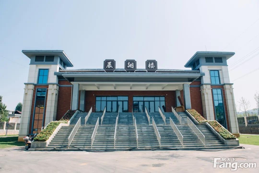 新学期迎来新校园麻山中学搬迁新校址了