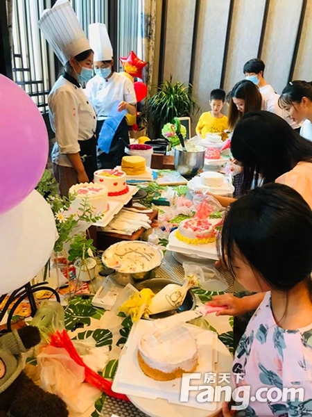 加德·爱众江景丨甜蜜蛋糕DIY为祖国庆生 邀您开启国庆欢乐之旅