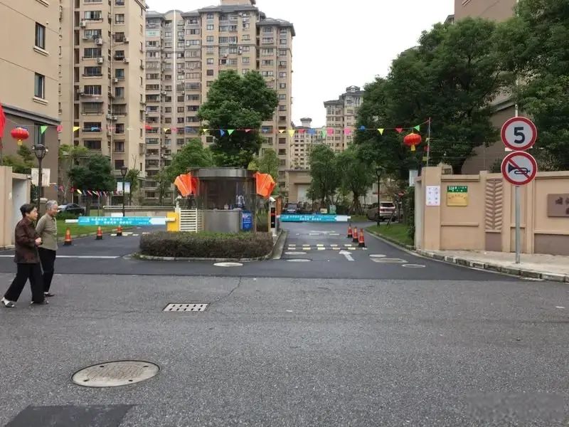 万达旁 浦江线汇臻路地铁站 南北通透 景观房