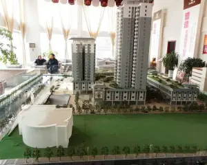 万兴隆发广场市区好位置 门面房,适合做生意