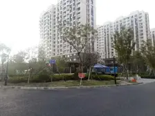 东边靠河,近二号线,南北通透户型