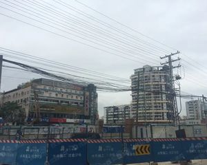 鲁班一号3房1厅精装80万