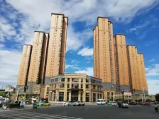 中南路四大广场旁 宏信依山郡 毛坯四房 楼层好户型好