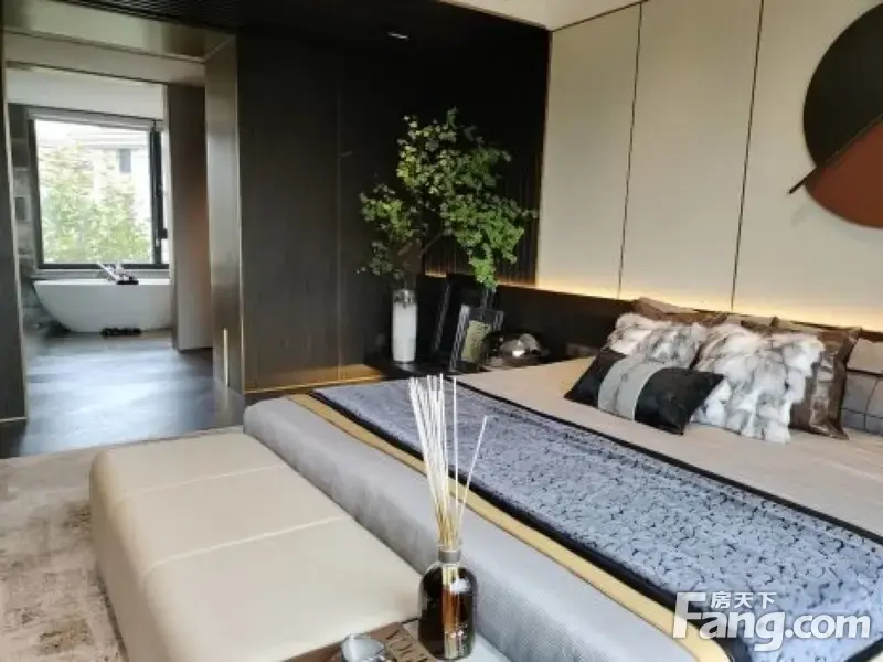 v7北湖壹号别墅出售,青山绿水,观湖景单栋,三面环湖二面环山,北湖壹号