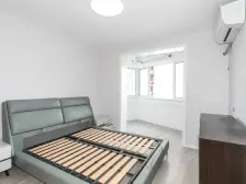 全新精装电梯大一房、单价低,采光视野好,拎包入住