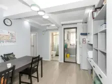 精装,南北两房,近地铁,房东置换三房已买,诚意出售,看中可谈