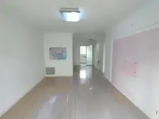 房东换房捡漏,品质社区二楼东边户 ,精装修全名,两室两厅 ,