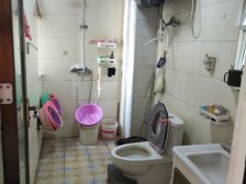 东方城3室1厅1卫西朝向45.00万元出售