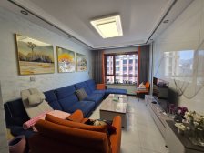 香格里拉七期85平精装好房100万,带家电,可拎包入住。