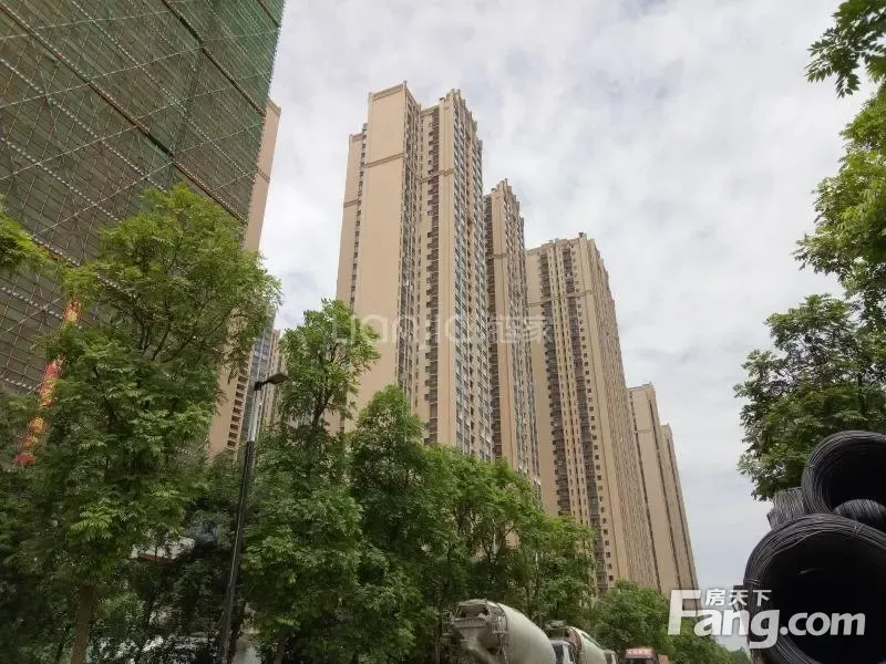 为你而选为你为家 融创天府逸家二期精装套三双卫三梯六户