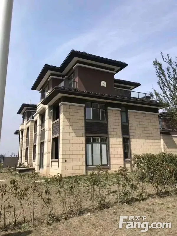 花园街湾里联排特价别墅带花园地下室200平新天地公园旁低价售