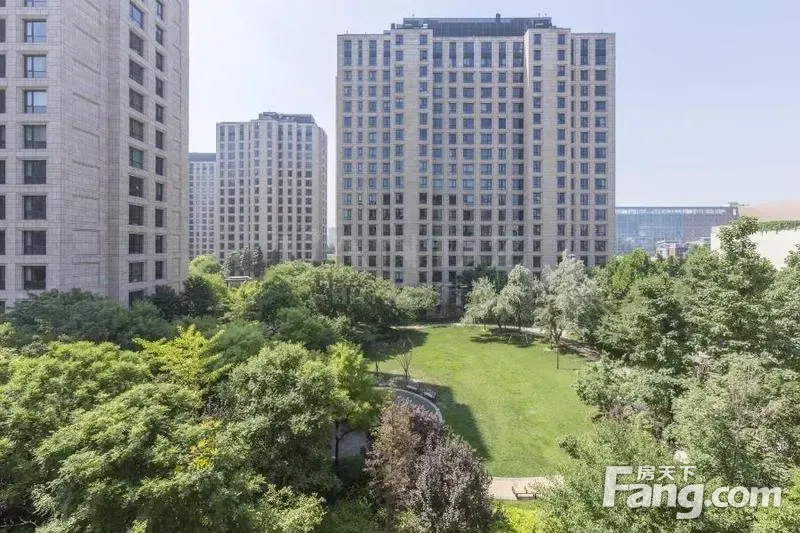 新出 南北西三面采光 高层 带保姆间 四居室,北京朝阳百子湾广渠金茂