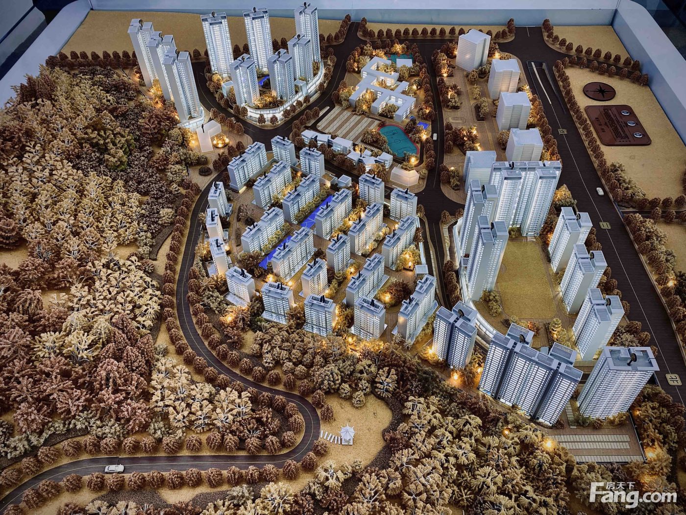 给城市更多想象 置丨华润置地·悠山悦景 地丨城市展厅沙盘已盛放想买