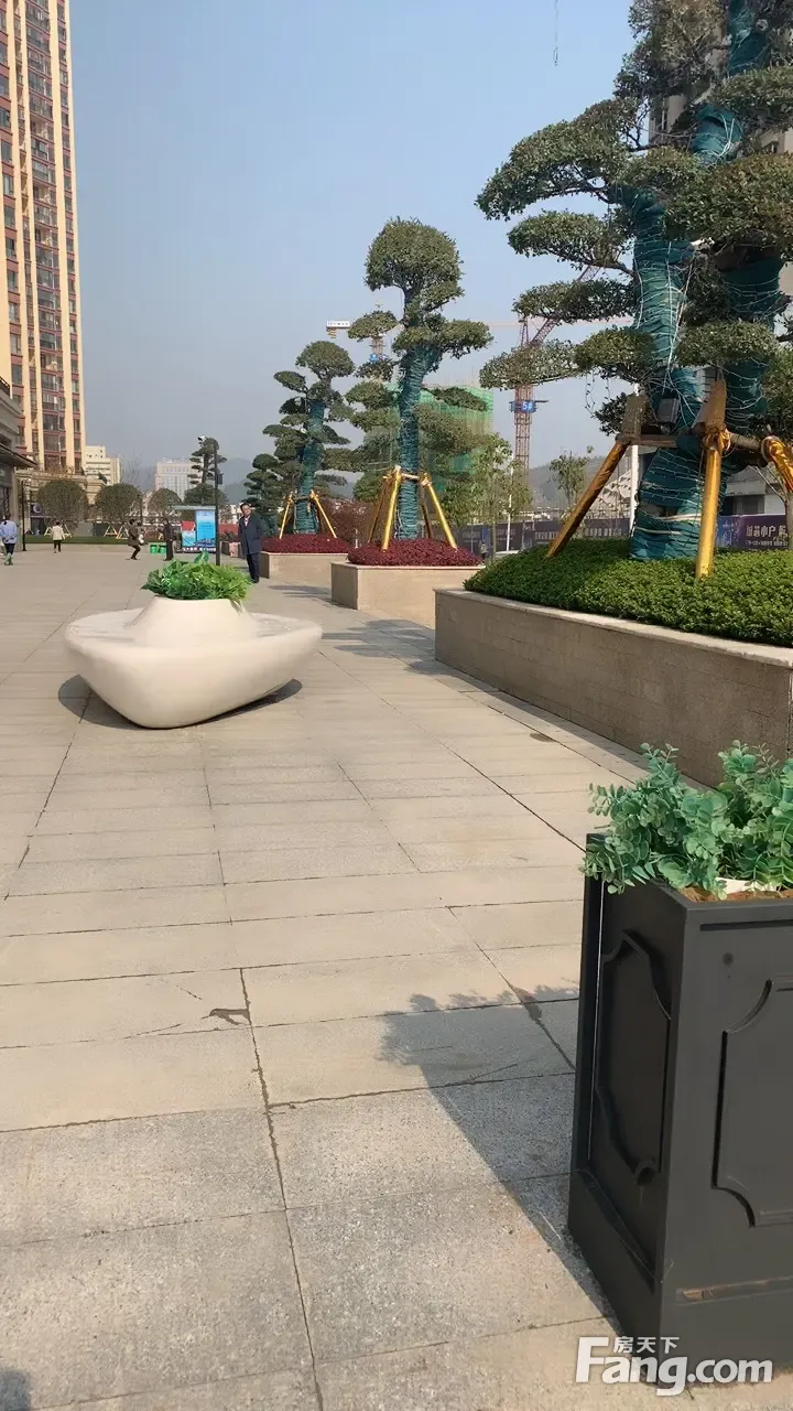 恒大都会广场好不好?置业顾问从项目现场发回新组图