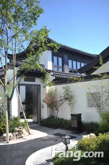 从两江曲院风荷现场发来一条项目新消息,请查看!