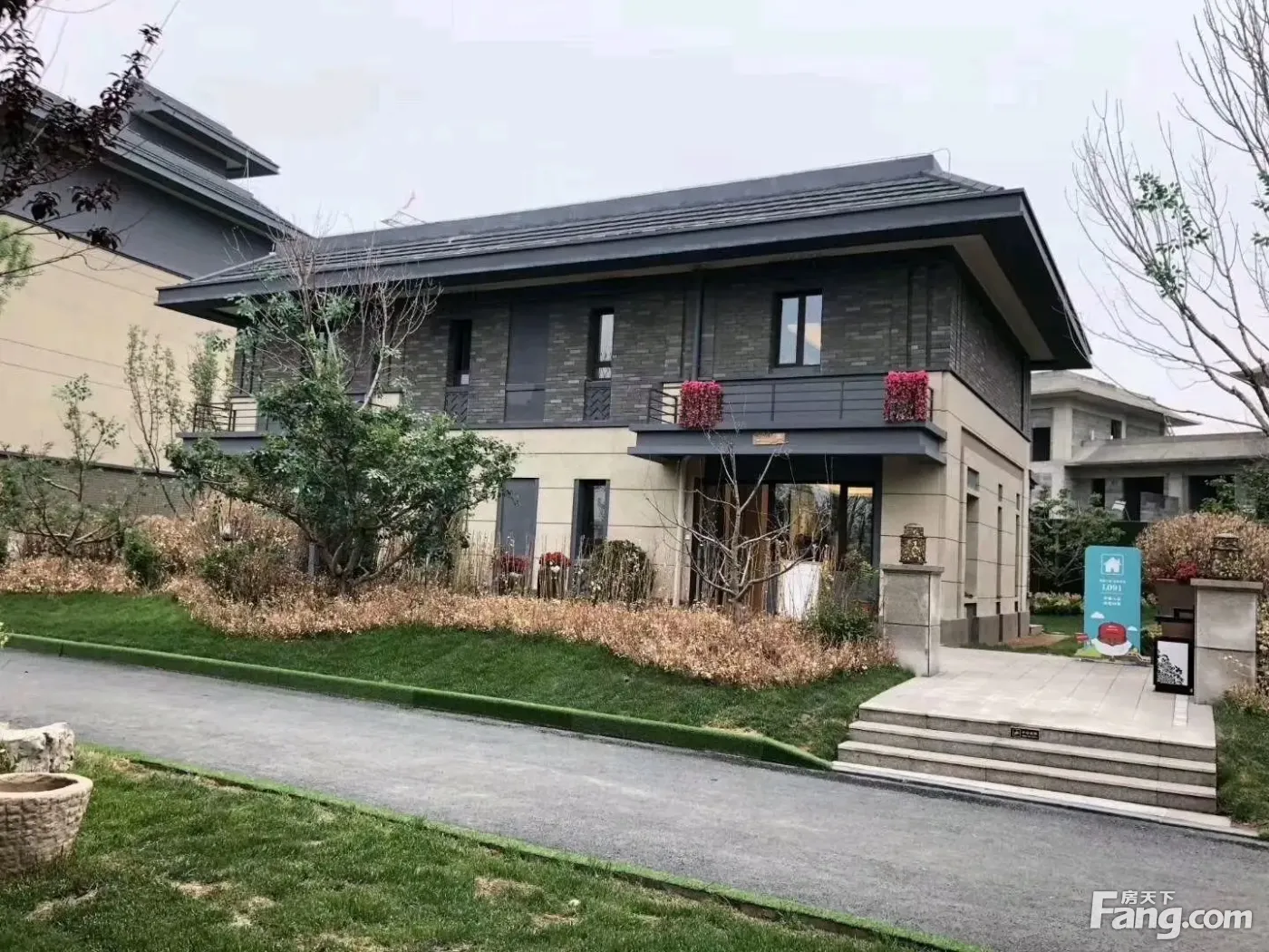 碧桂园恋乡小镇新拍现场谍照,实时了解楼盘新动态!
