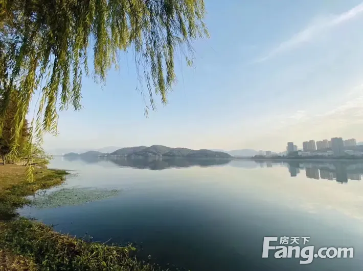 航宇仁智山水新拍现场谍照,实时了解楼盘新动态!