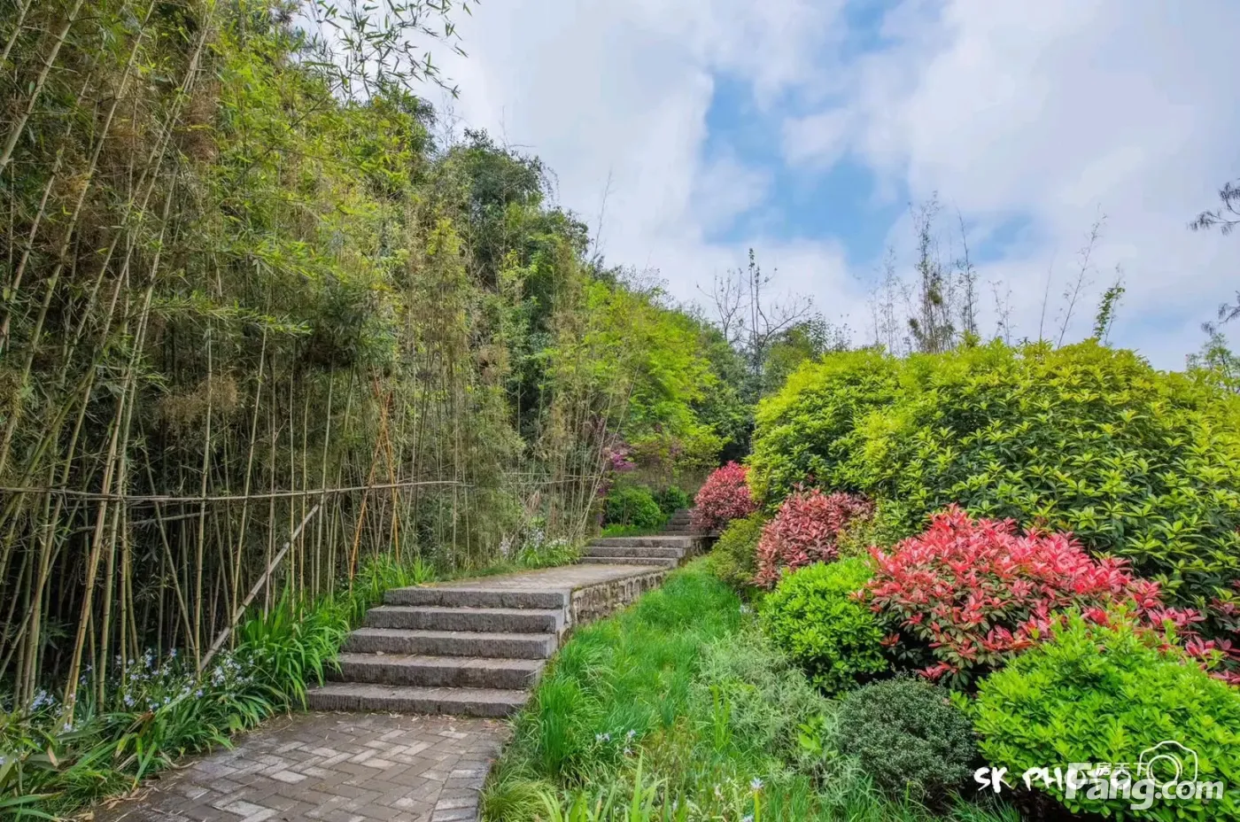 龙湖景粼天著配套大屯山公园和龙塘湖实景景观,心动吗?