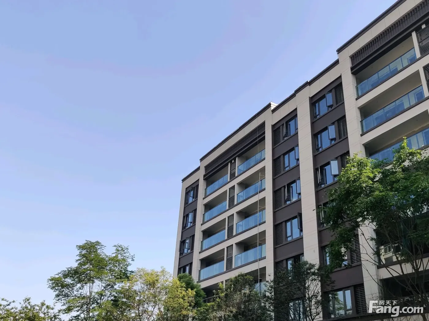 即将交付的一期洋房外立面.