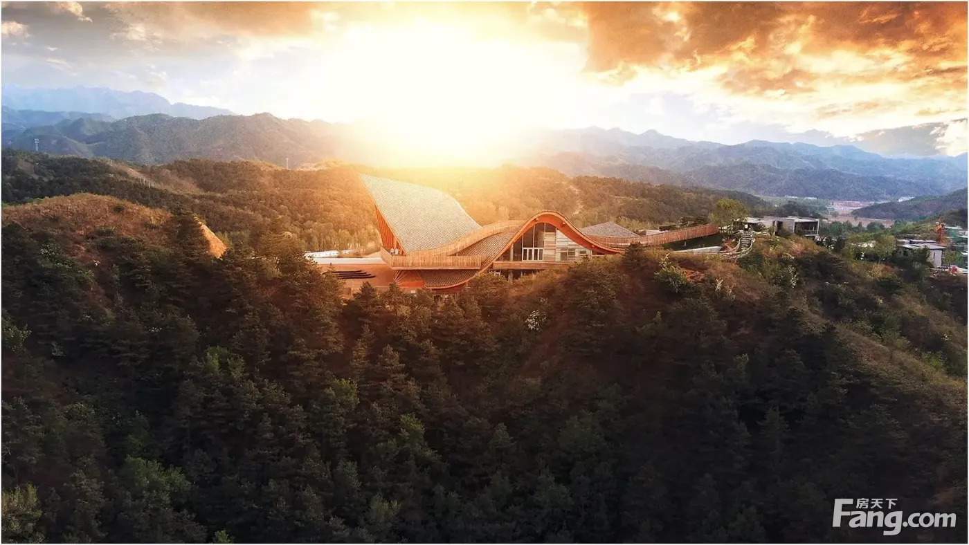 从天兆·凤凰谷现场发来5条项目新消息,请查看!