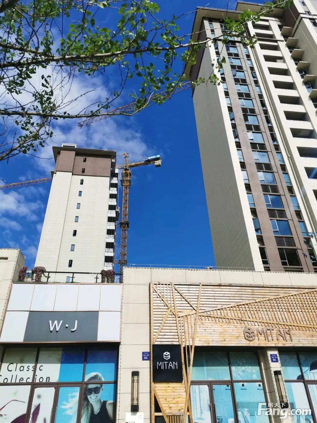 碧桂园·云顶壹品新拍现场谍照,实时了解楼盘新动态!