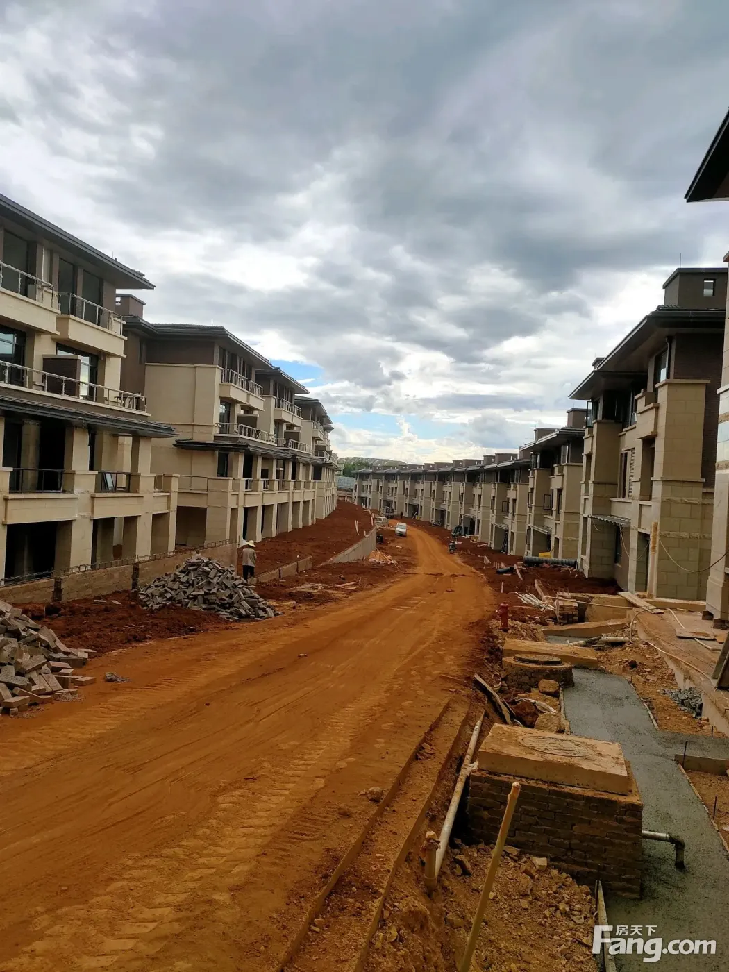 七彩云南古滇名城好不好?置业顾问从项目现场发回新组图