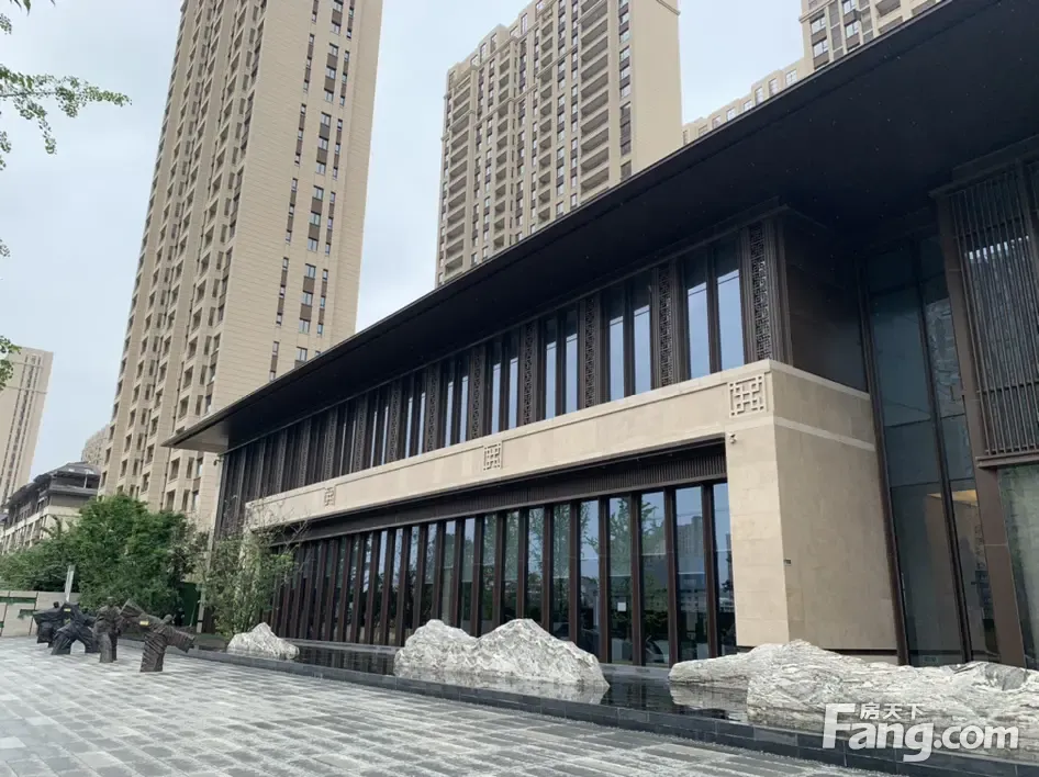 小编今天给您分享一条纯干货,置业顾问从保利·天悦售楼处现场发来的