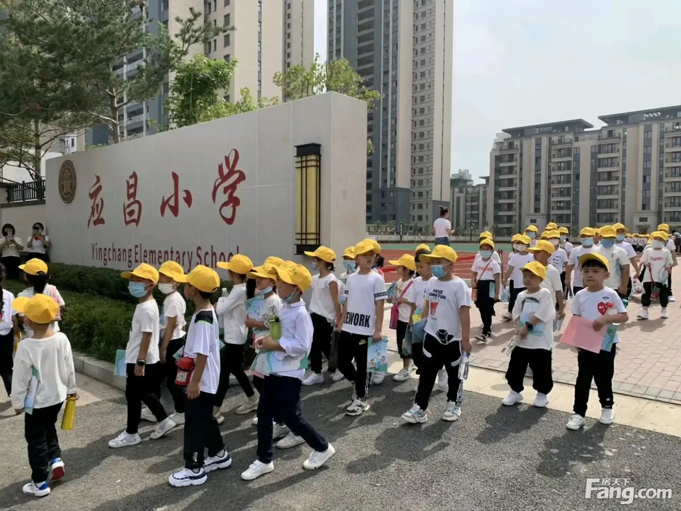 富禹盛京学府自建应昌小学大明湖校区,今天一年级的小豆包开学啦,未来