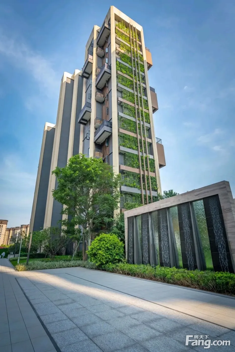 榕心映月好不好置业顾问从项目现场发回新组图