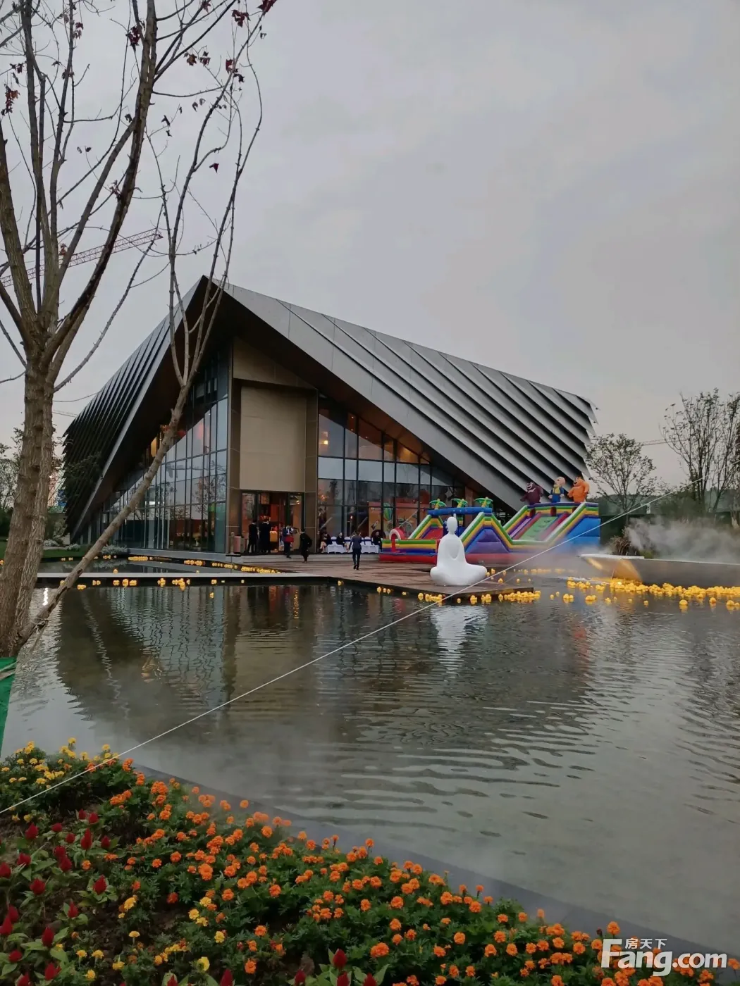 绿地智创金融城怎么样看现场置业顾问发布了5条项目新消息