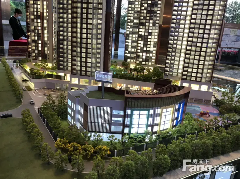 百晟上府好不好置业顾问从项目现场发回新鲜组图