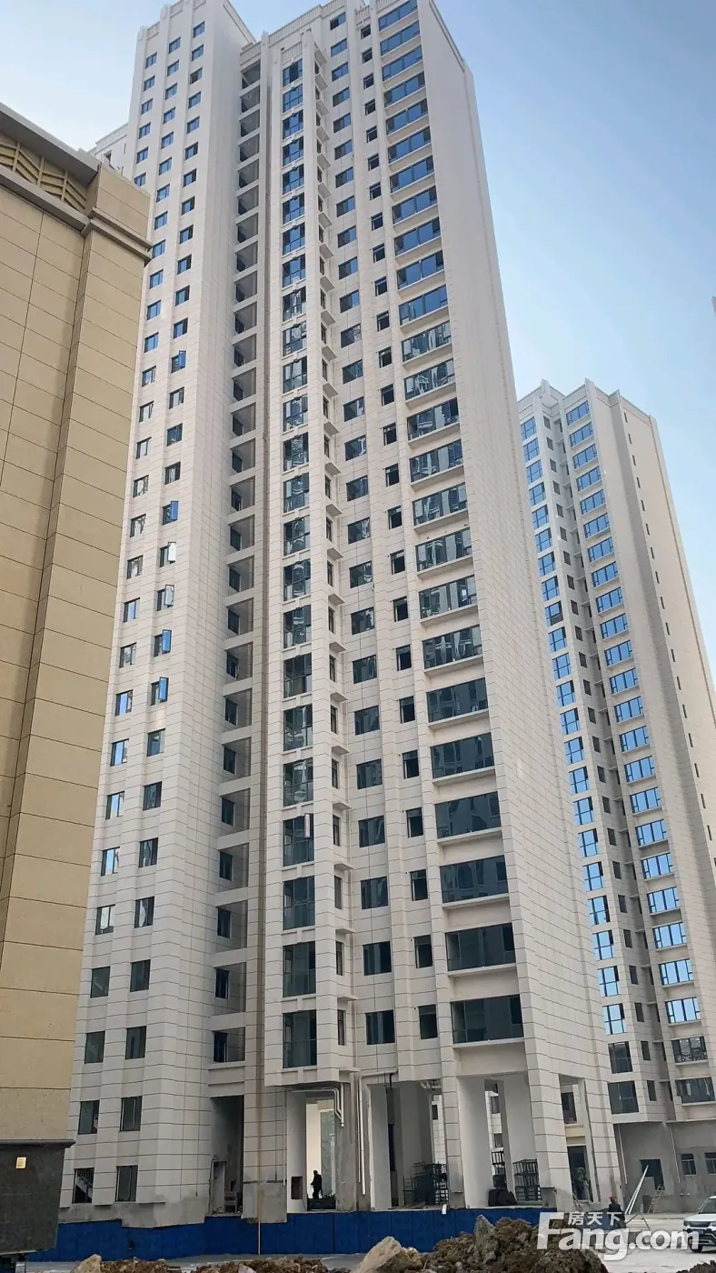 万利金桥广场好不好置业顾问从项目现场发回新鲜组图